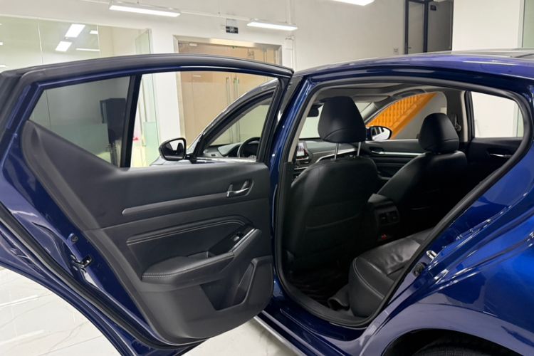 Used Nissan Teana 2021 2.0L XL Comfort Edition Interior 4