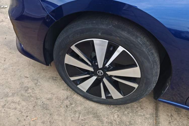 Used Nissan Teana 2021 2.0L XL Comfort Edition Left Front Wheel Hub