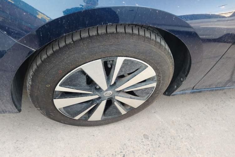 Used Nissan Teana 2021 2.0T XL Upper AD1 Smart Navigation Edition Left Front Wheel Hub