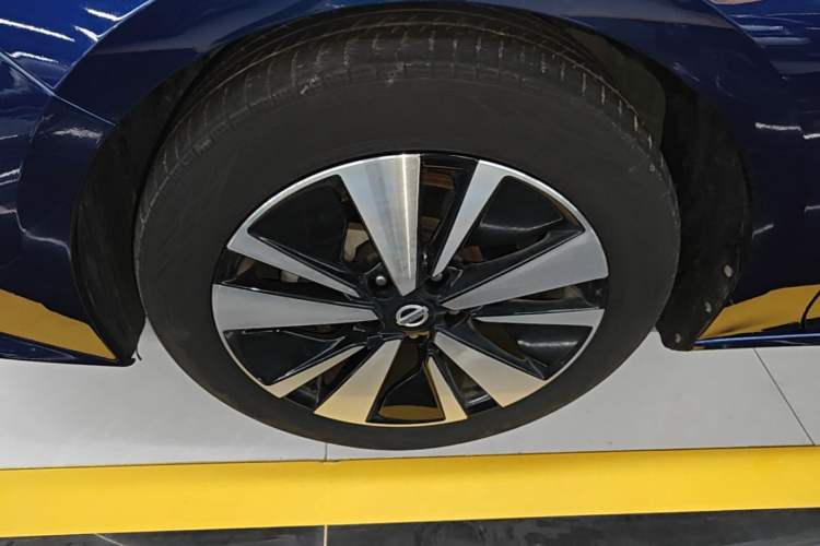 Used Nissan Teana 2021 2.0T XL Smart Upgrade Edition Left Front Wheel Hub