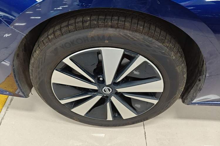 Used Nissan Teana 2021 2.0L XL Comfort Edition Left Front Wheel Hub