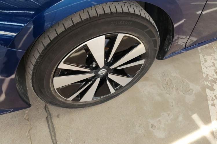 Used Nissan Teana 2021 2.0L XL Comfort Edition Left Front Wheel Hub