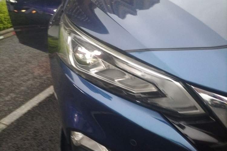 Used Nissan Teana 2021 2.0L XL Upper AD1 Smart Drive & Navigation Edition Right Front Headlight