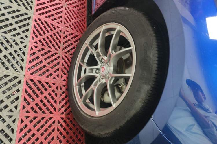 Used Nissan Teana 2021 2.0T XL Upper AD1 Smart Navigation Edition Right Front Wheel Hub