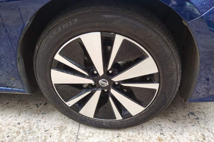 Used Nissan Teana 2021 2.0L XL Comfort Edition Right Front Wheel Hub