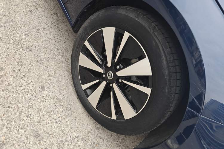 Used Nissan Teana 2021 2.0L XL Comfort Edition Right Front Wheel Hub