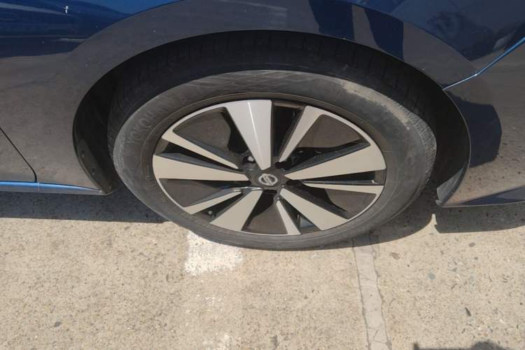 Used Nissan Teana 2021 2.0L XL Comfort Edition Right Front Wheel Hub