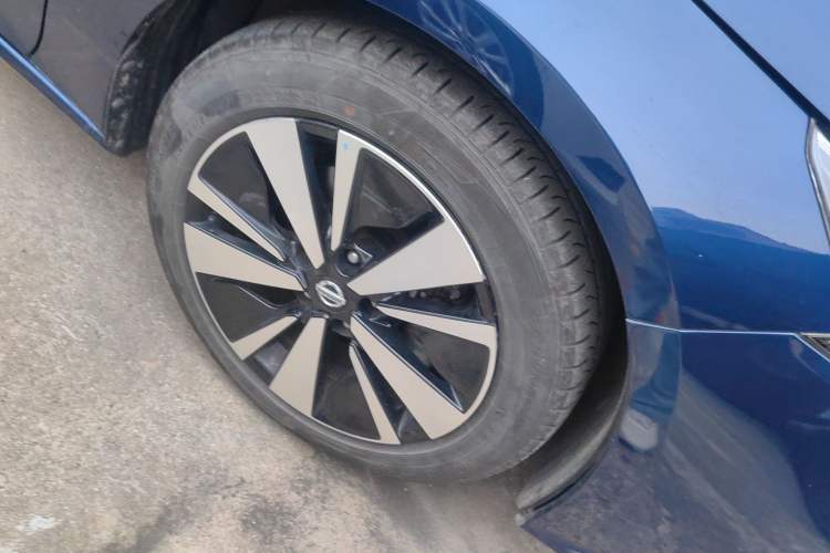 Used Nissan Teana 2021 2.0L XL Comfort Edition Right Front Wheel Hub