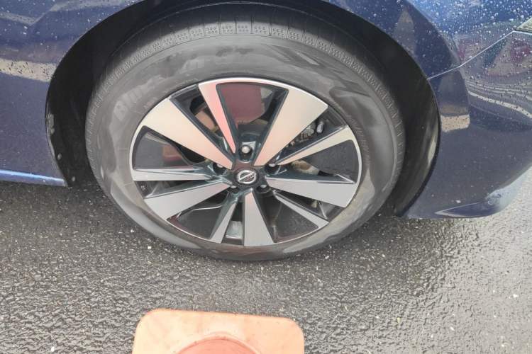 Used Nissan Teana 2021 2.0L XL Comfort Edition Right Front Wheel Hub