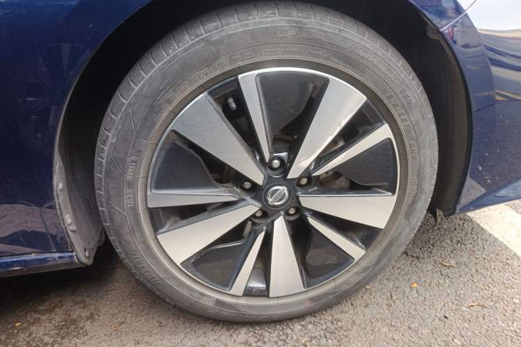 Used Nissan Teana 2021 2.0L XL Upper AD1 Smart Drive & Navigation Edition Right Front Wheel Hub
