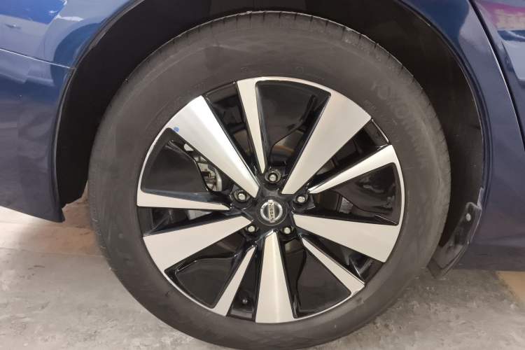 Used Nissan Teana 2021 2.0L XL Comfort Edition Right Rear Wheel Hub