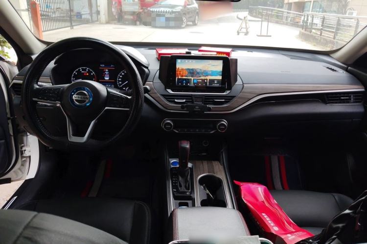 Used Nissan Teana 2021 2.0L XL Comfort Edition Center Console
