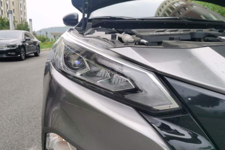 Used Nissan Teana 2021 2.0L XL Comfort Edition Right Front Headlight