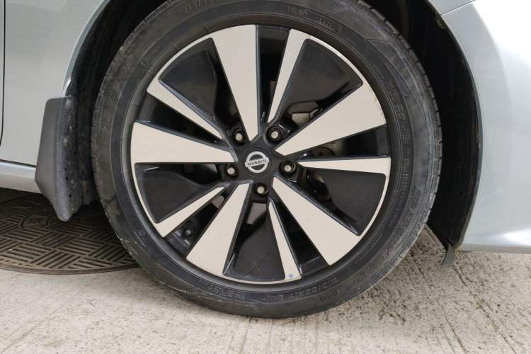 Used Nissan Teana 2021 2.0L XL Comfort Edition Right Front Wheel Hub