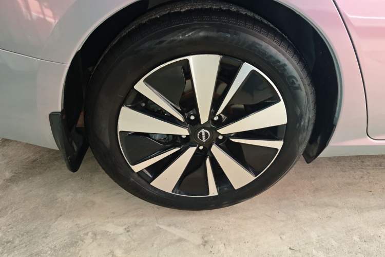 Used Nissan Teana 2021 2.0T XL Upper AD1 Smart Navigation Edition Right Rear Wheel Hub