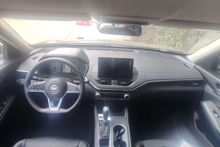 Used Nissan Teana 2021 2.0L XE Fashion Edition Center Console