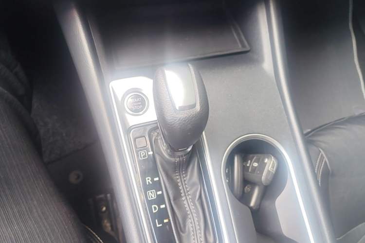 Used Nissan Teana 2021 2.0L XE Fashion Edition Gear Lever