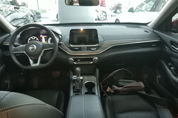 Used Nissan Teana 2021 2.0L XL Comfort Edition Center Console