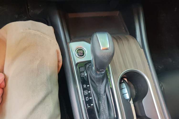 Used Nissan Teana 2021 2.0L XL Comfort Edition Gear Lever