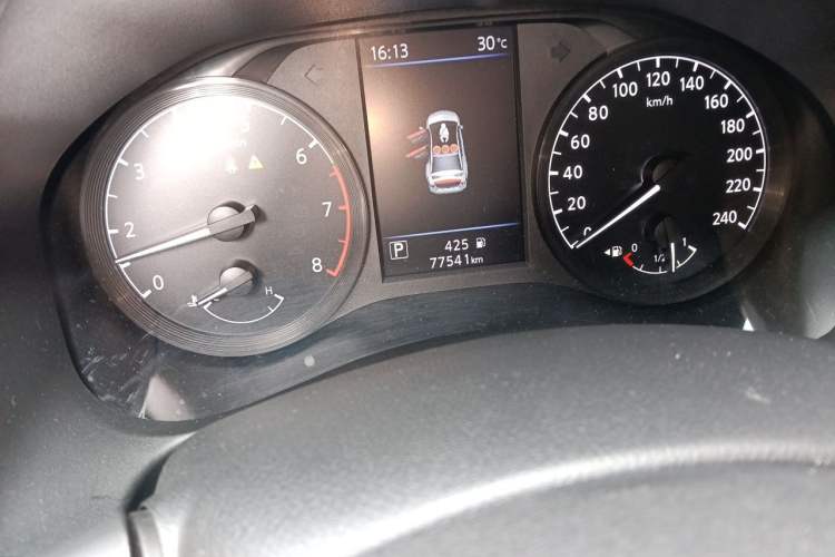 Used Nissan Teana 2021 2.0L XL Comfort Edition Odometer Close Up