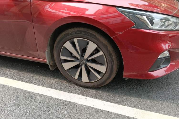 Used Nissan Teana 2021 2.0L XL Comfort Edition Right Front Wheel Hub