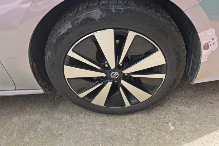 Used Nissan Teana 2021 2.0L XL Comfort Edition Right Front Wheel Hub