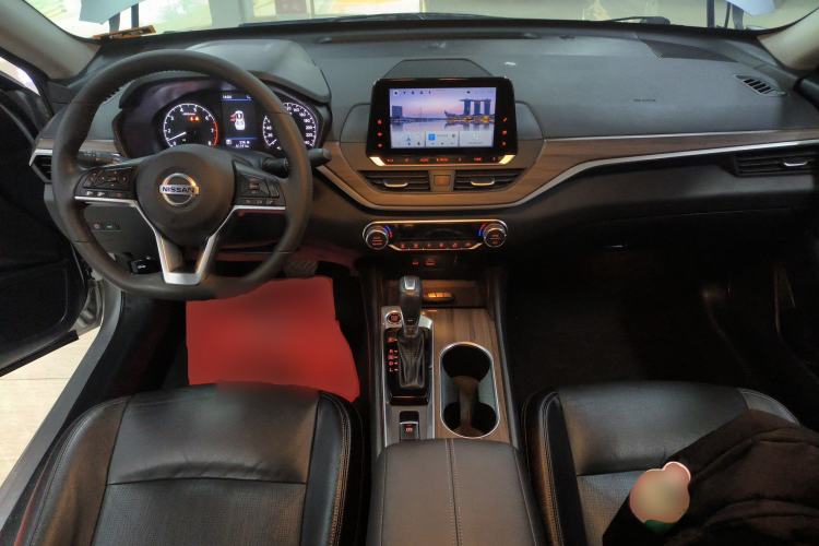 Used Nissan Teana 2021 2.0L XL Comfort Edition Center Console