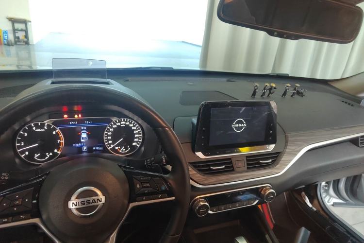 Used Nissan Teana 2021 2.0T XL Upper AD1 Smart Navigation Edition Center Console