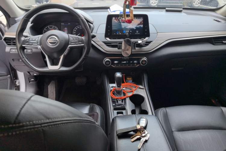 Used Nissan Teana 2021 2.0L XL Comfort Edition Center Console
