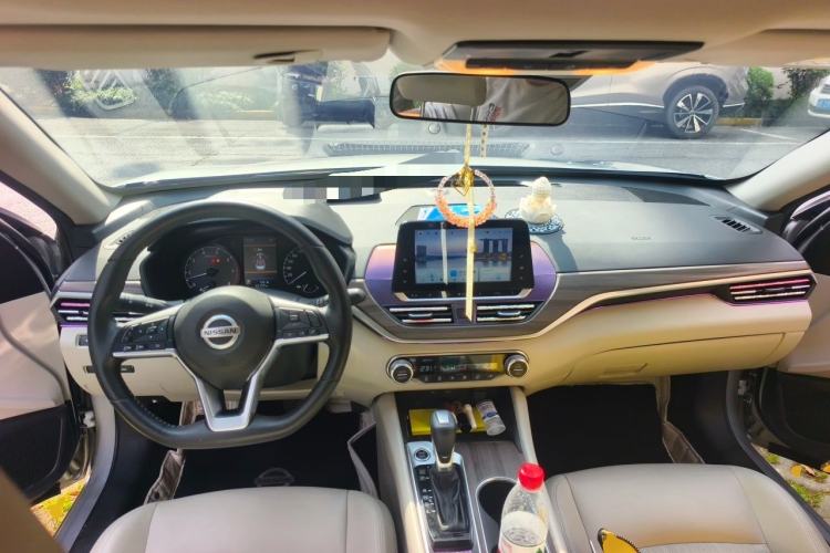 Used Nissan Teana 2021 2.0L XL Comfort Edition Center Console