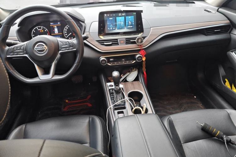 Used Nissan Teana 2021 2.0L XL Comfort Edition Center Console