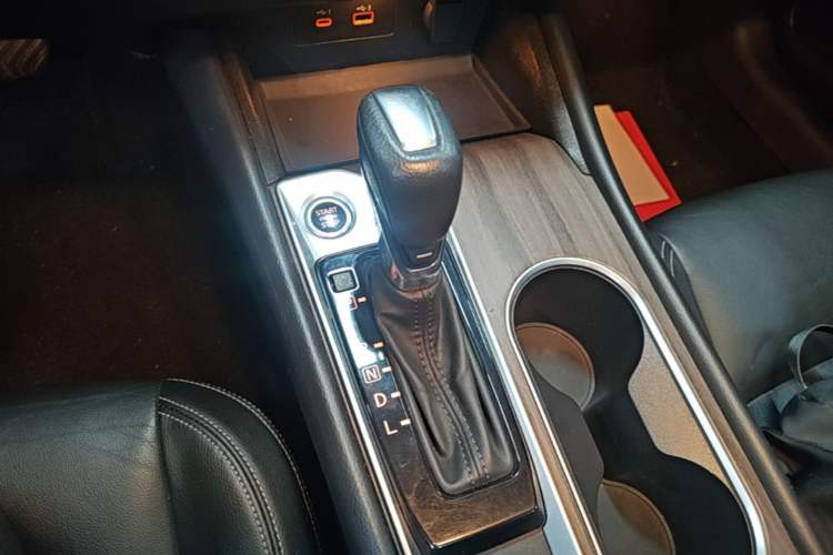 Used Nissan Teana 2021 2.0L XL Comfort Edition Gear Lever