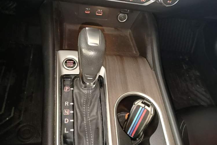 Used Nissan Teana 2021 2.0L XL Comfort Edition Gear Lever