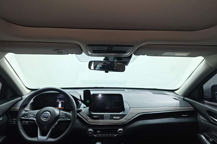 Used Nissan Teana 2021 2.0L XL Comfort Edition Headliner