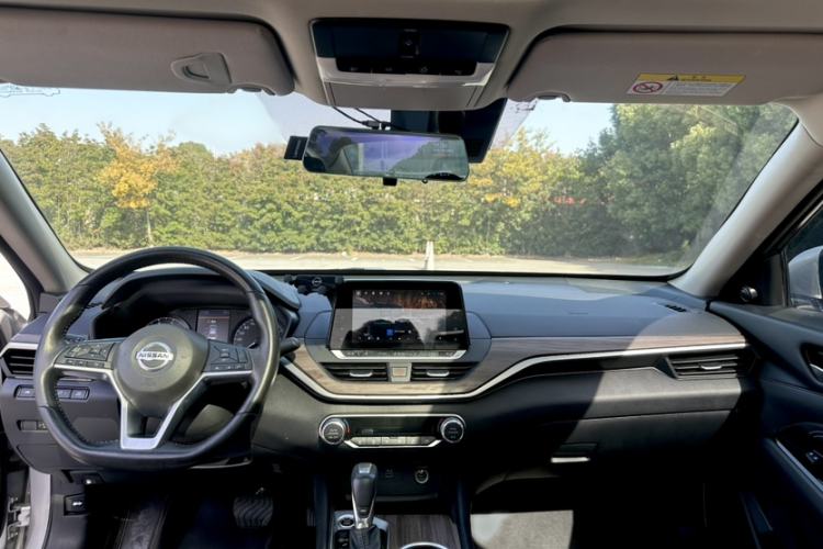 Used Nissan Teana 2021 2.0L XL Comfort Edition Interior 10