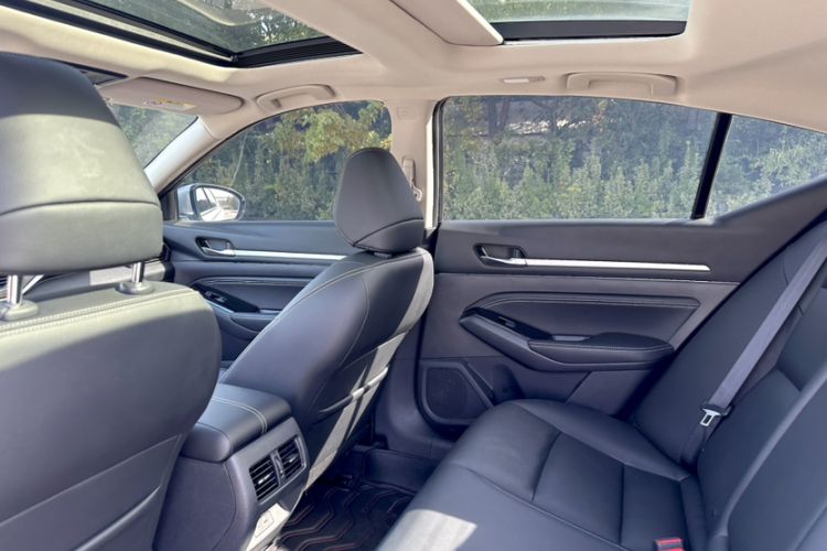 Used Nissan Teana 2021 2.0L XL Comfort Edition Interior 4