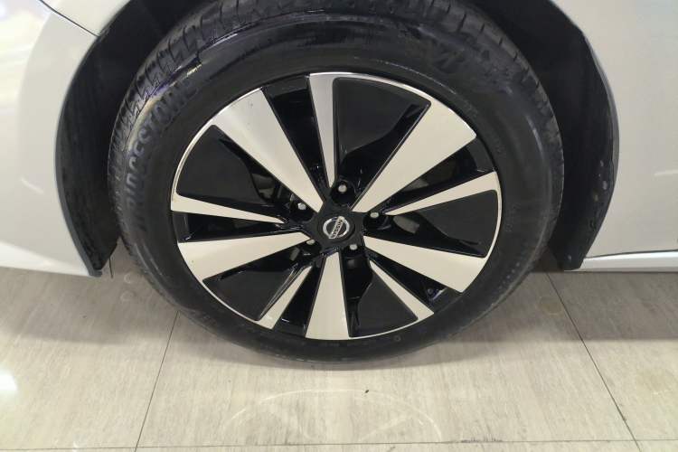 Used Nissan Teana 2021 2.0L XL Comfort Edition Left Front Wheel Hub