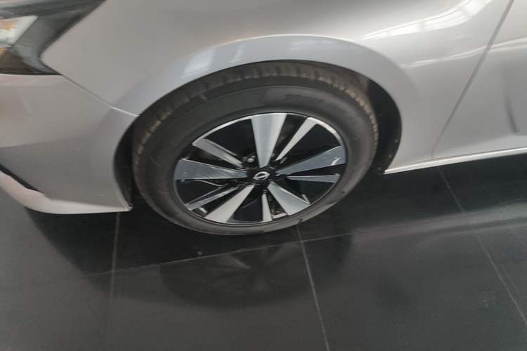 Used Nissan Teana 2021 2.0L XL Comfort Edition Left Front Wheel Hub