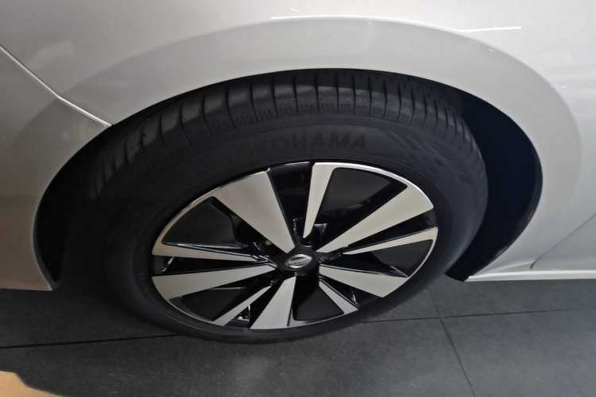 Used Nissan Teana 2021 2.0L XL Comfort Edition Left Front Wheel Hub