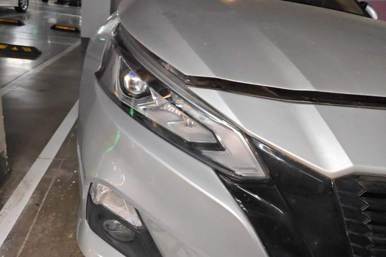 Used Nissan Teana 2021 2.0L XL Comfort Edition Right Front Headlight
