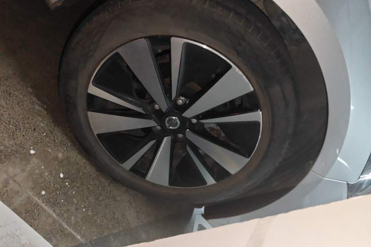 Used Nissan Teana 2021 2.0L XL Comfort Edition Right Front Wheel Hub