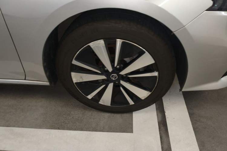 Used Nissan Teana 2021 2.0L XL Comfort Edition Right Front Wheel Hub