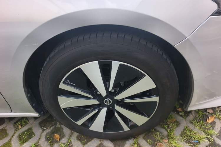 Used Nissan Teana 2021 2.0L XL Comfort Edition Right Front Wheel Hub