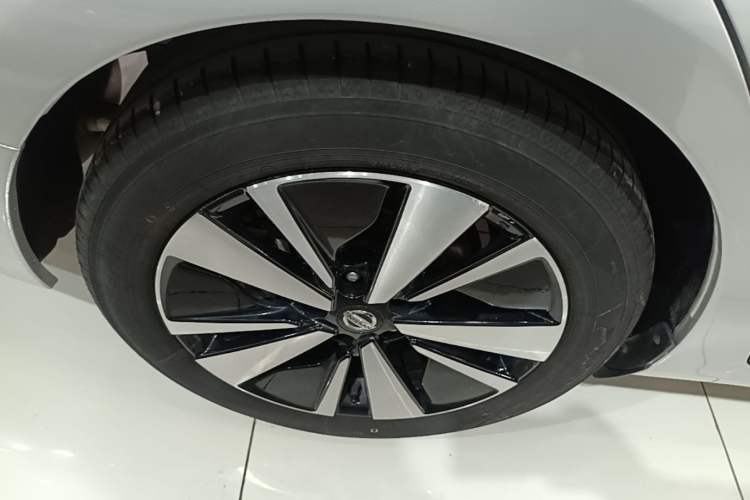 Used Nissan Teana 2021 2.0L XL Upper AD1 Smart Drive & Navigation Edition Right Rear Wheel Hub
