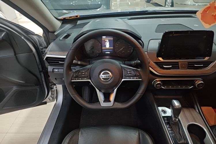 Used Nissan Teana 2021 2.0L XL Comfort Edition Steering Wheel