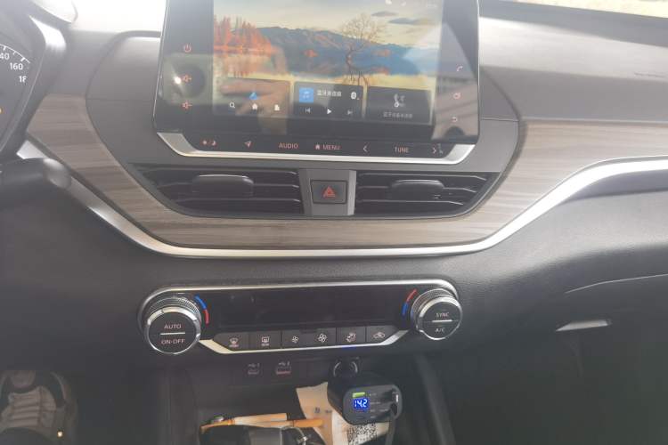 Used Nissan Teana 2021 2.0L XL Comfort Edition Audio And AC Panel