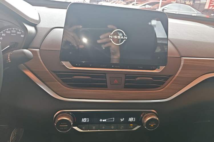 Used Nissan Teana 2021 2.0L XL Comfort Edition Audio And AC Panel