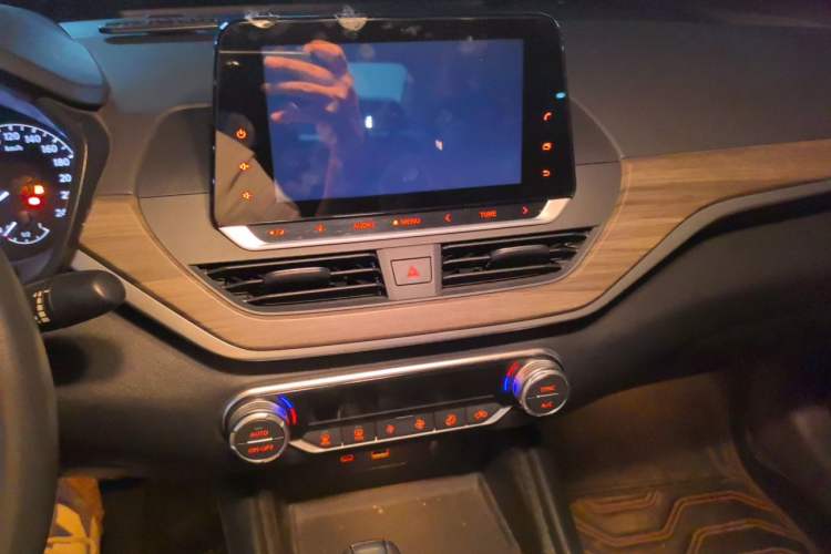 Used Nissan Teana 2021 2.0L XL Comfort Edition Audio And AC Panel