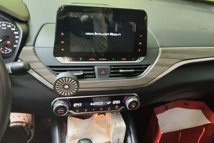 Used Nissan Teana 2021 2.0L XL Comfort Edition Audio And AC Panel
