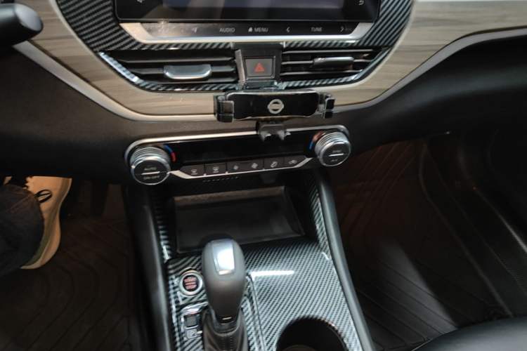 Used Nissan Teana 2021 2.0L XL Comfort Edition Audio And AC Panel